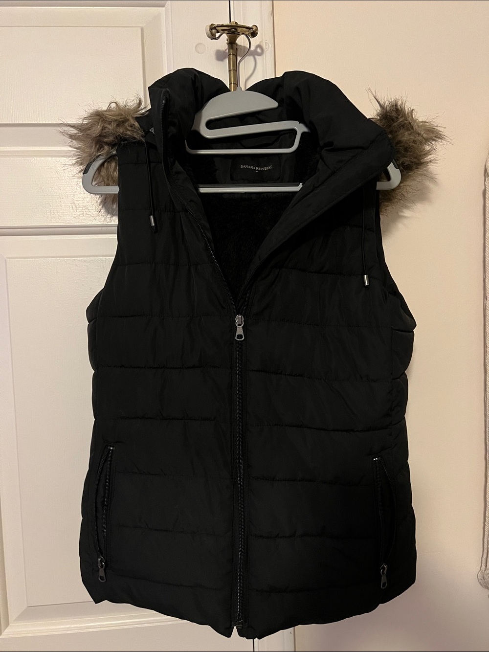 Banana Republic puffer hooded vest size M